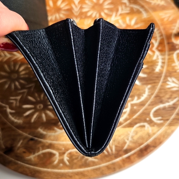 Bvlgari Long Snap Wallet - GUC - Picture 16 of 16